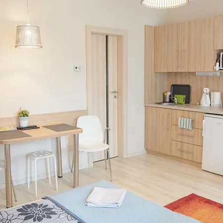 Sziriusz Apartmanhaz *