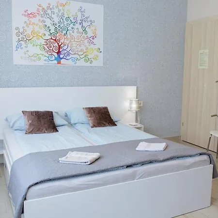 Szíriusz Apartamento Gyula