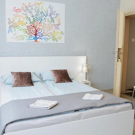 Sziriusz Apartmanhaz