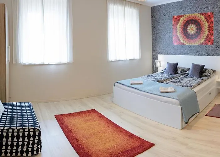 公寓 Sziriusz Apartmanhaz