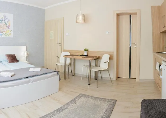 Sziriusz Apartmanhaz * 久洛